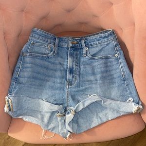 Madewell Curvy Perfect Vintage Short Size 25